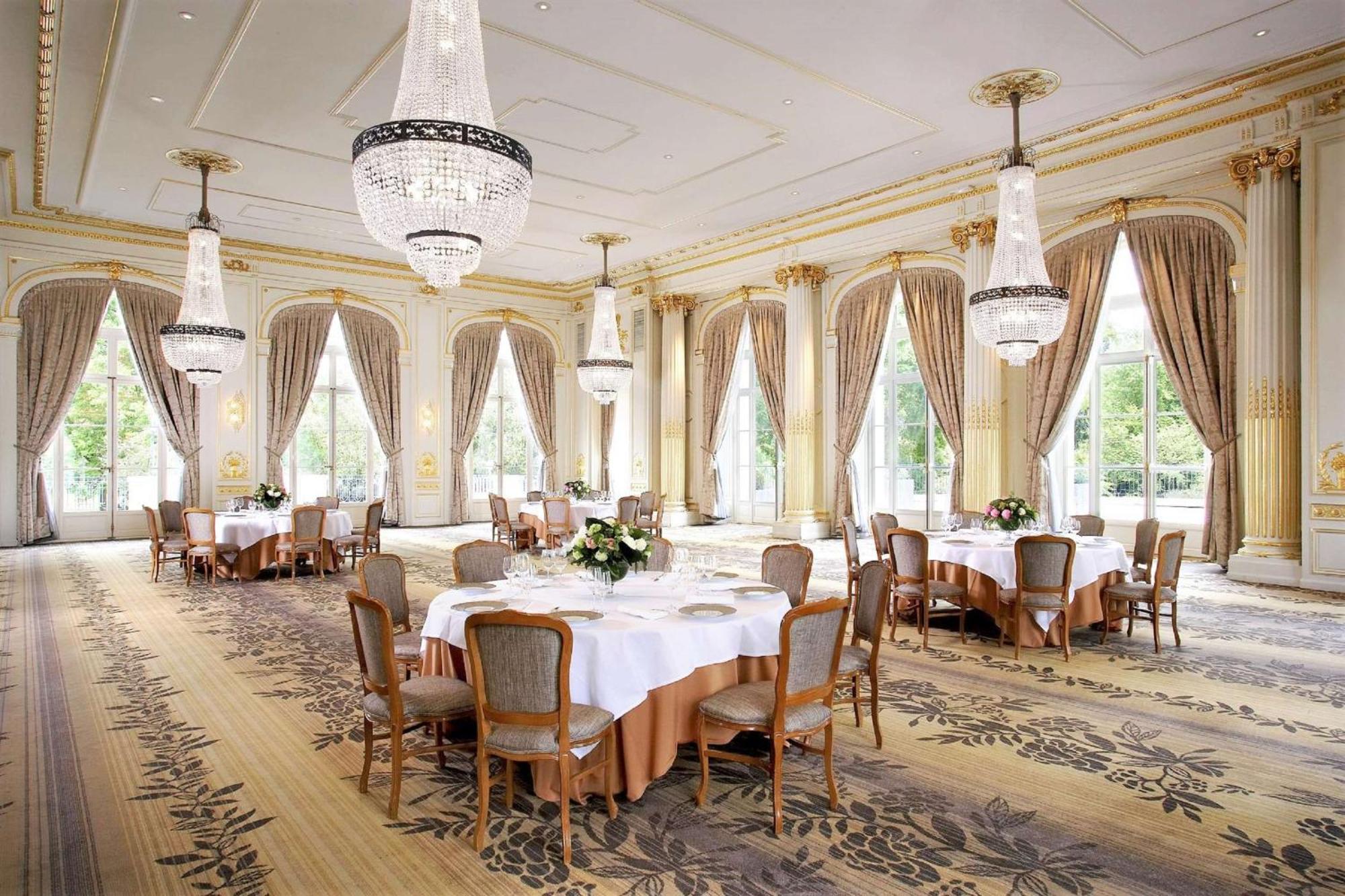 Waldorf Astoria Versailles - Trianon Palace Exterior photo The restaurant