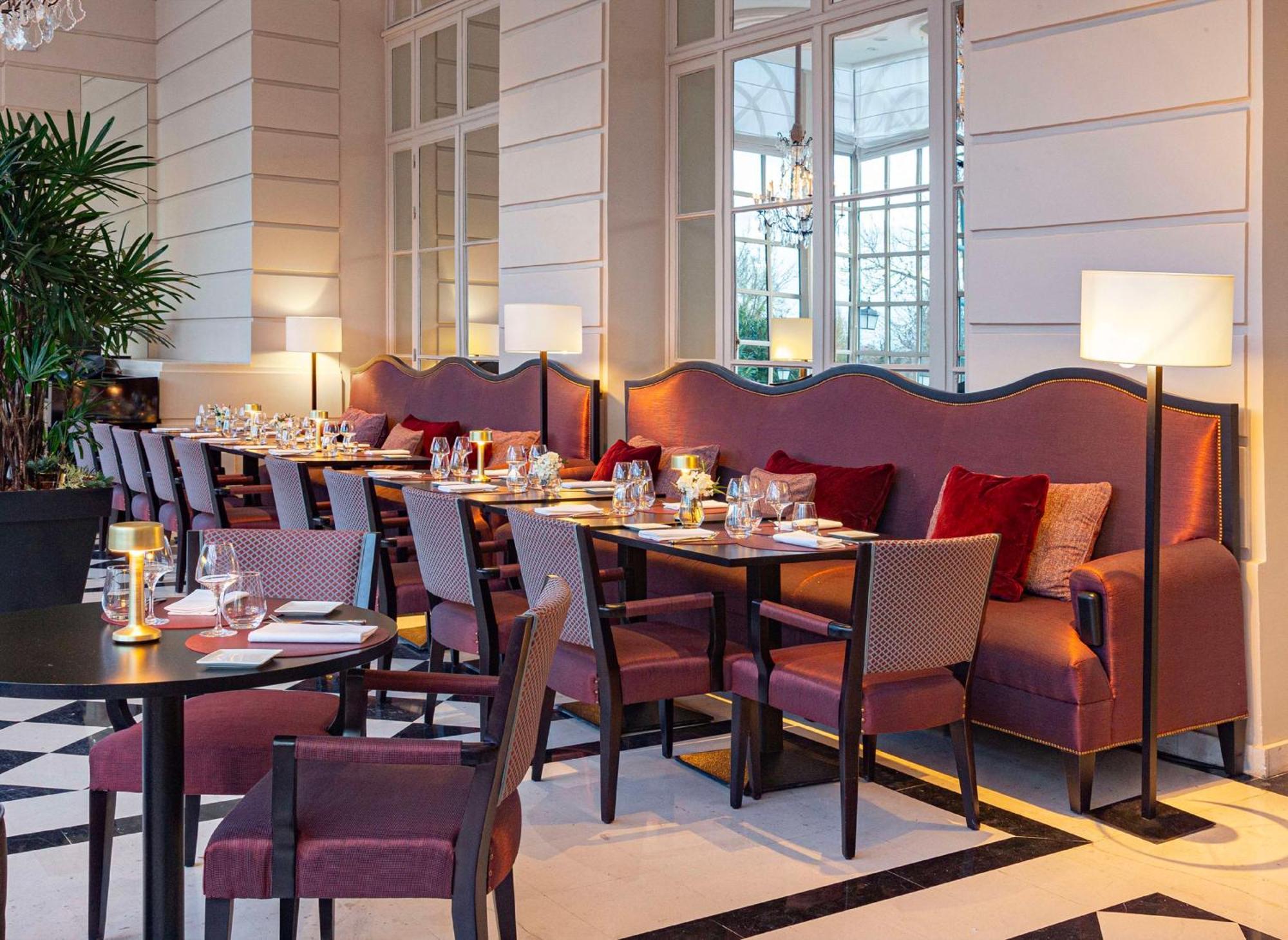 Waldorf Astoria Versailles - Trianon Palace Exterior photo The restaurant