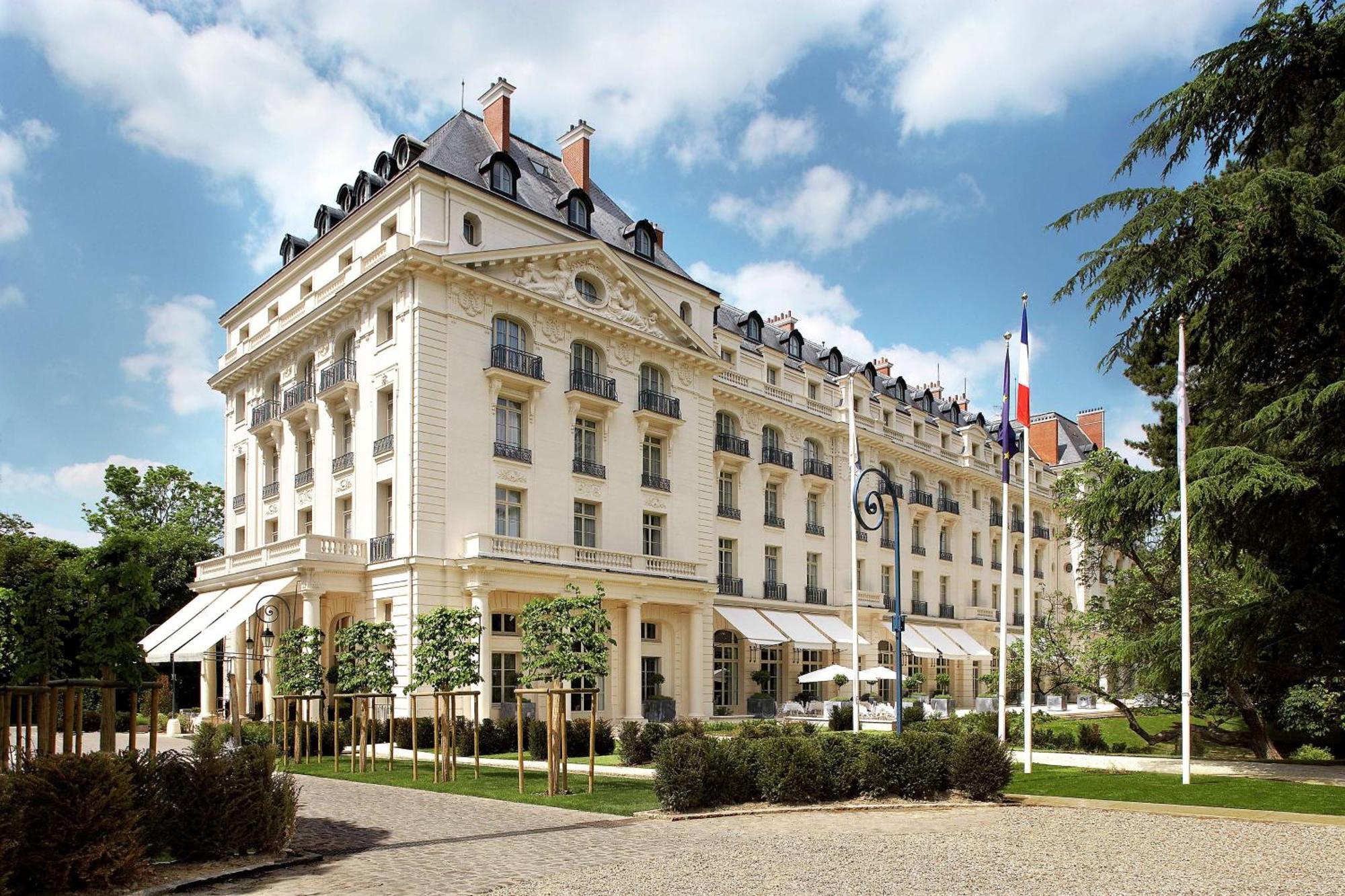 Waldorf Astoria Versailles - Trianon Palace Exterior photo The hotel in 2012